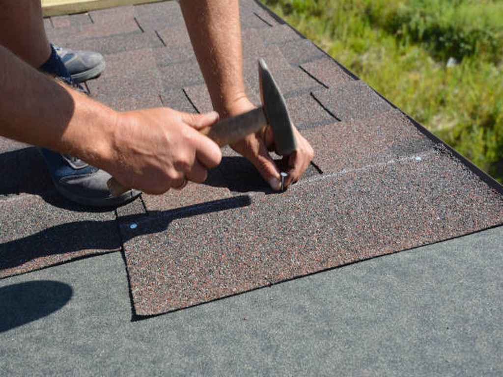 asphalt roof repair services Bradenton